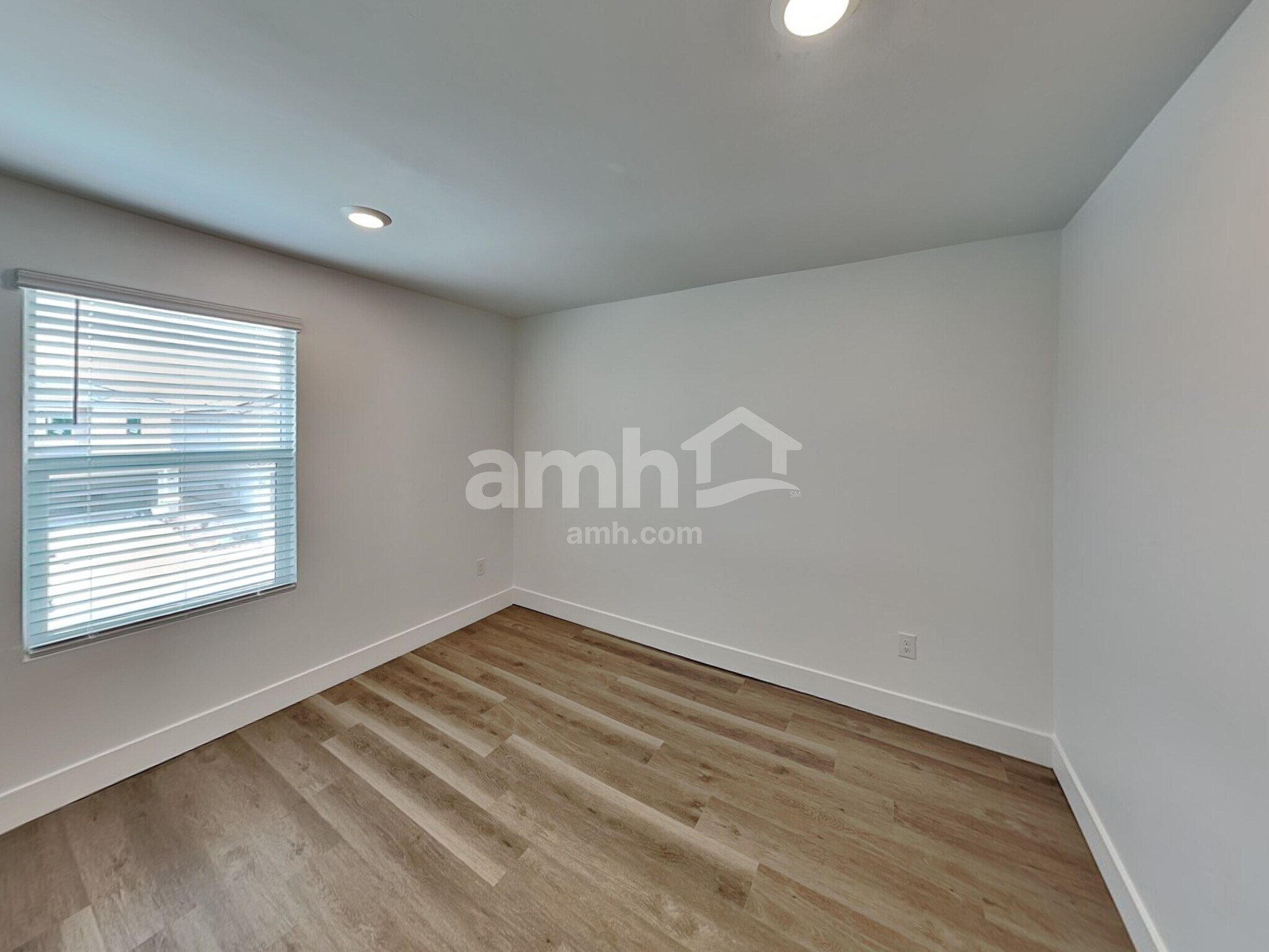 Building Photo - 9535 E Friedel Dr