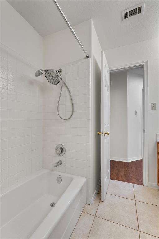 Building Photo - 7905 Henry Kinney Row