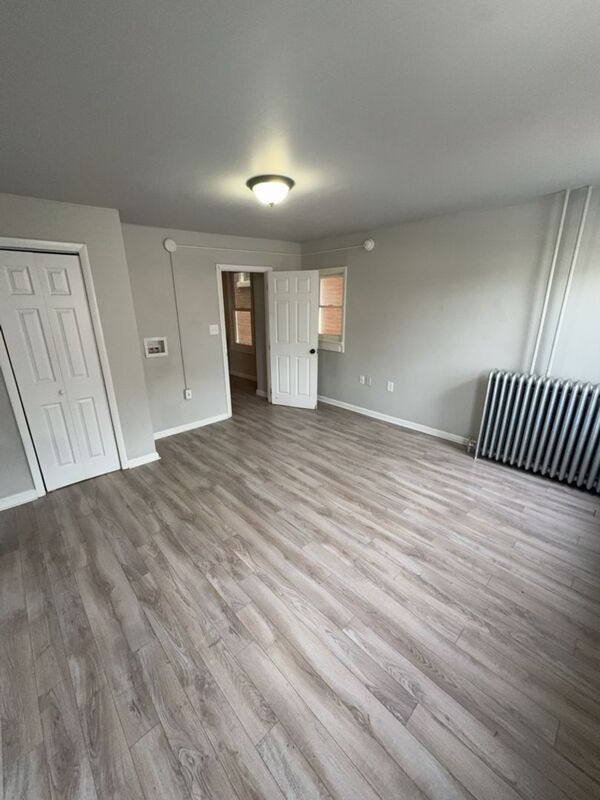 Building Photo - 209 Cattell St