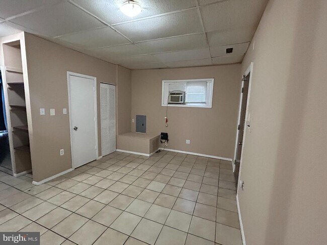 Building Photo - 34 Washington St