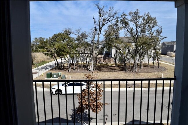 Building Photo - 1660 Fountain Bridge Dr