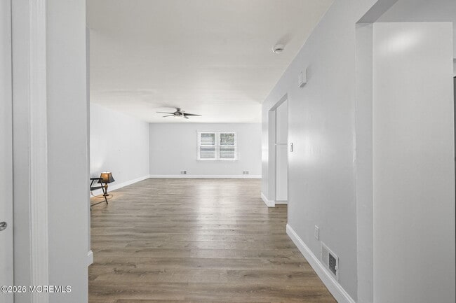 Building Photo - 6 Rockwell Cir