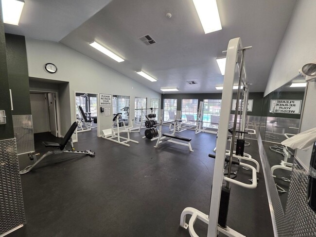 Building Photo - Immaculate Guard-Gated First-Floor Condo!