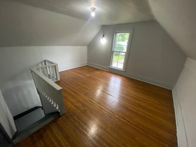 Building Photo - 924 N Franklin St