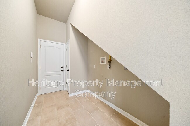 Building Photo - 8627 Magdalena Run