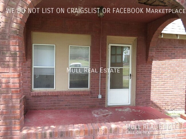 Building Photo - 1819 NW 28th St