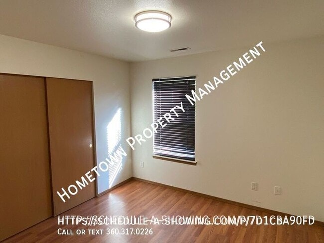 Building Photo - 4206 Wonderwood Ln SE