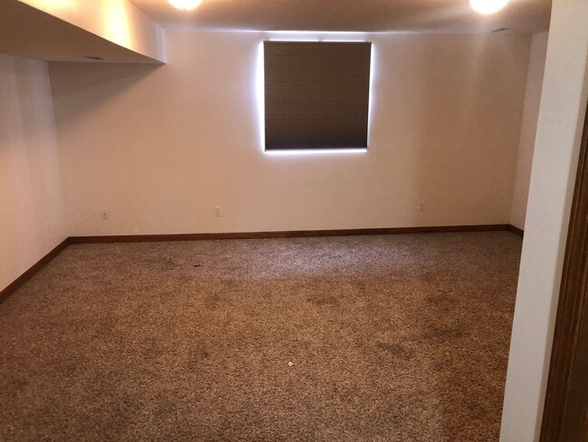 Building Photo - 2908 Eastern Rd