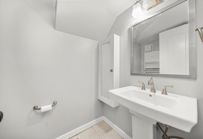 Building Photo - 1033 Glouchester Harbor