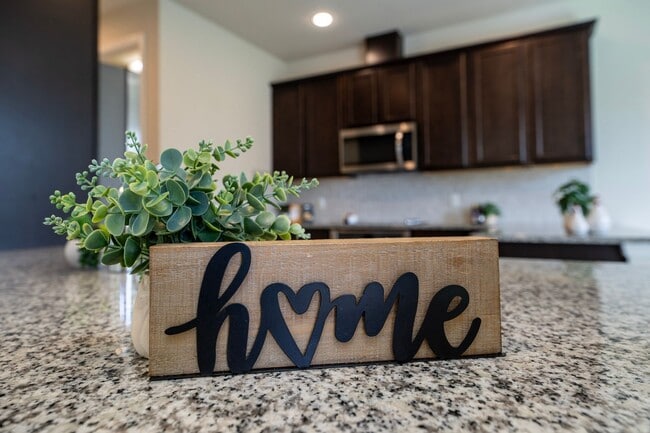 Building Photo - Beautiful Single-Family Home for Rent in Reserve at Legacy Park.Casselberry.