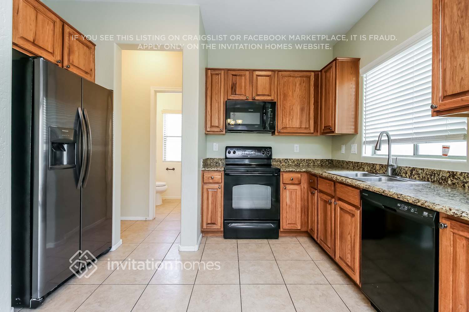 Building Photo - 4630 E Laurel Ct