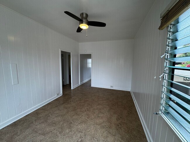 Building Photo - Charming 2/1/2 House on Hinano St. in the Kaimuki/Diamond Head area