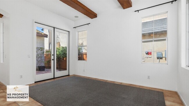 Building Photo - 657 Prairie Dr