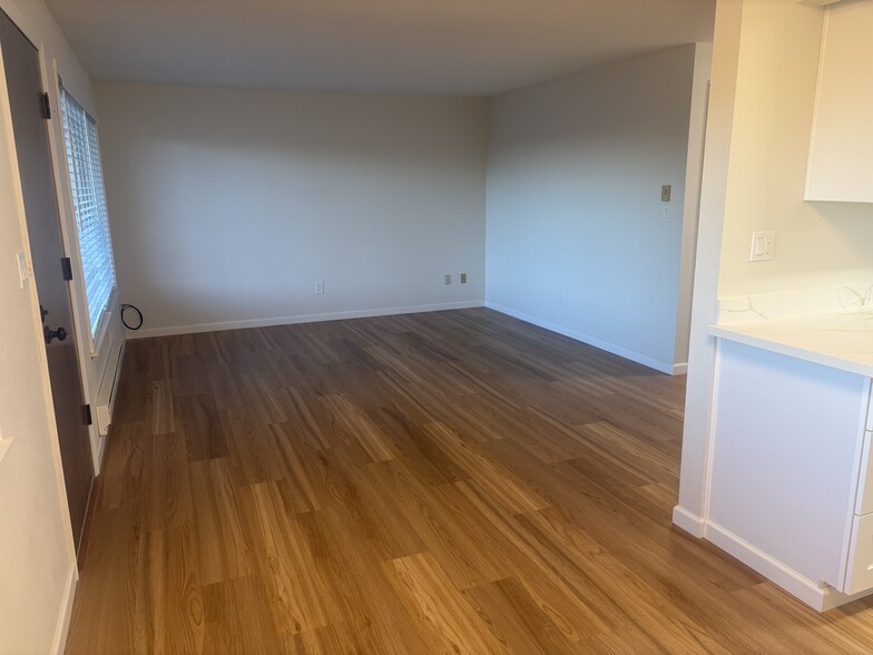 Building Photo - 7409 Hill Ave