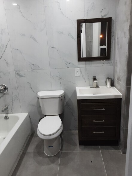 Building Photo - 44 Bross Pl