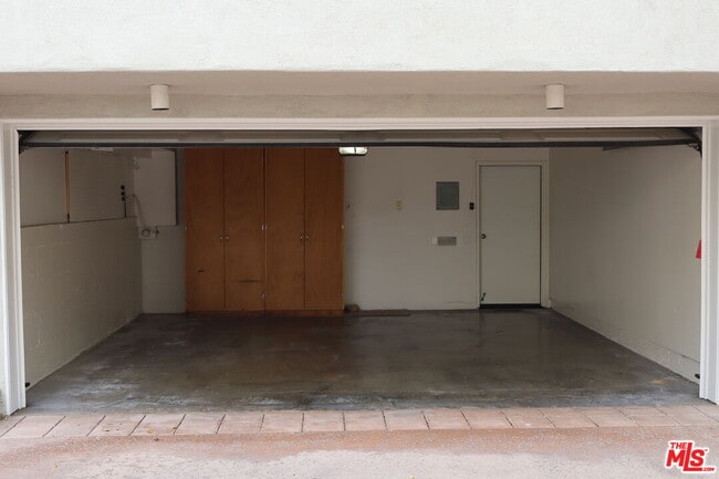 Building Photo - 515 N Gertruda Ave