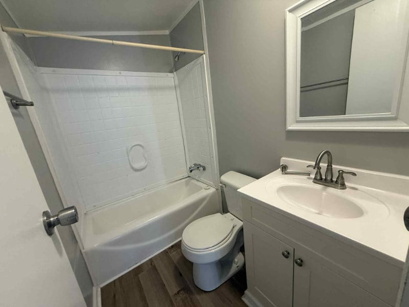 Building Photo - 1236 N Oaklane Rd