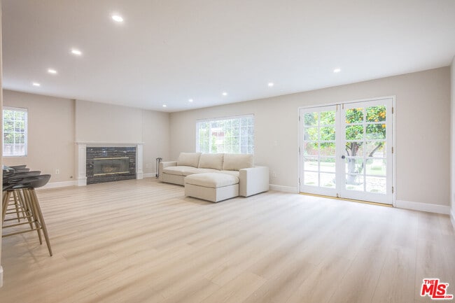 Building Photo - 22022 Lopez St