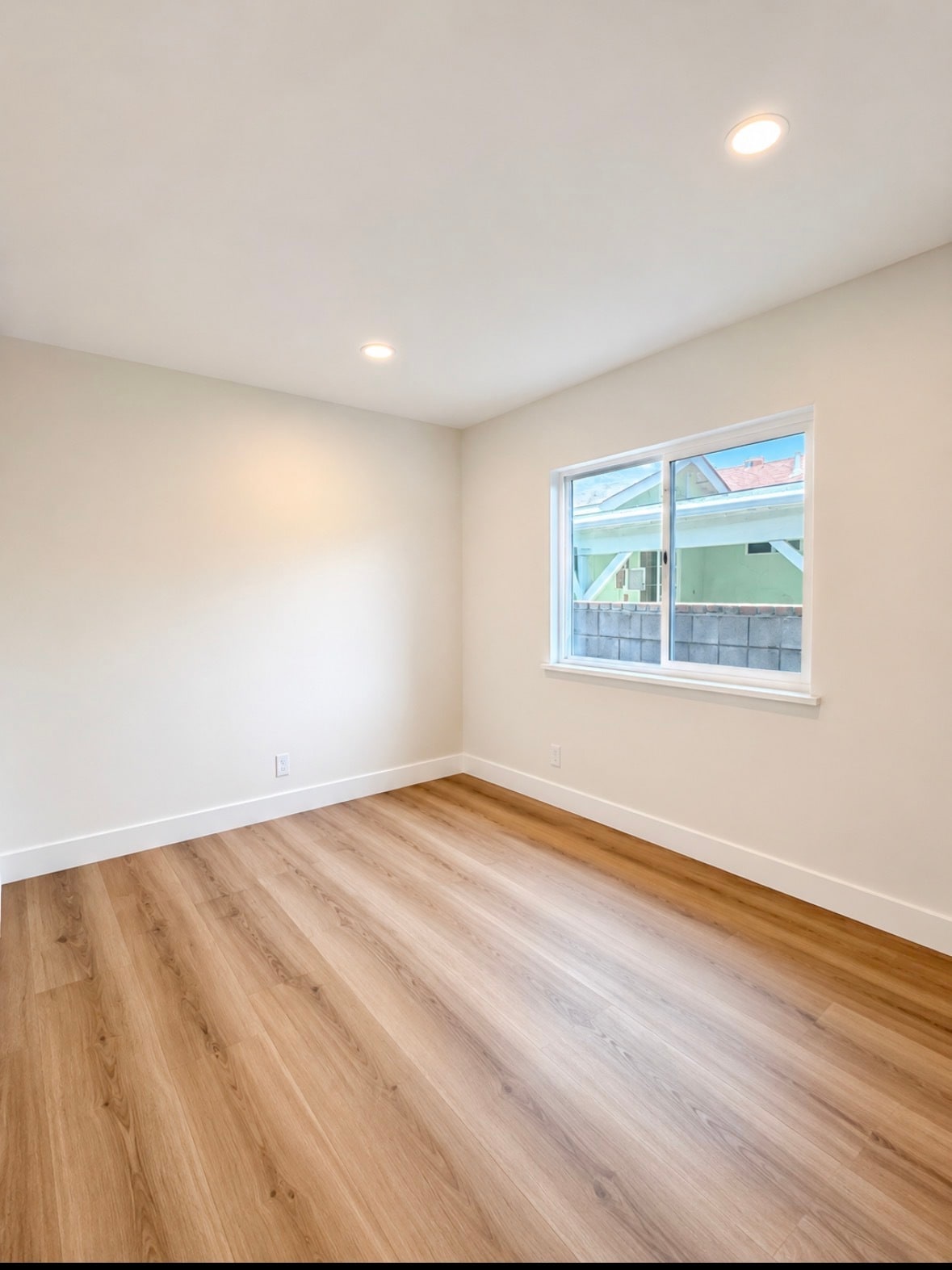 Building Photo - 1124 Kewen St