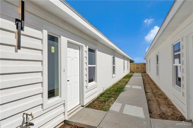 Building Photo - 12 Estevan St