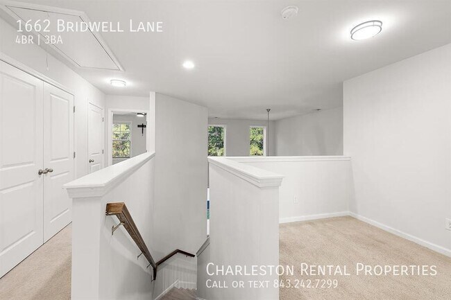 Building Photo - 1662 Bridwell Ln