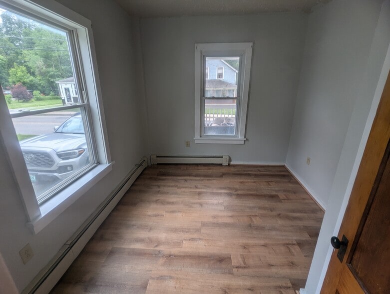 Building Photo - 210 Beech St