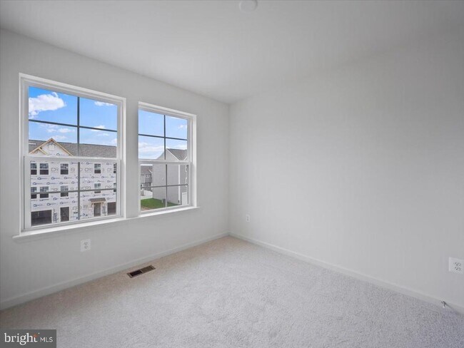 Building Photo - 266 Clifton Mnr