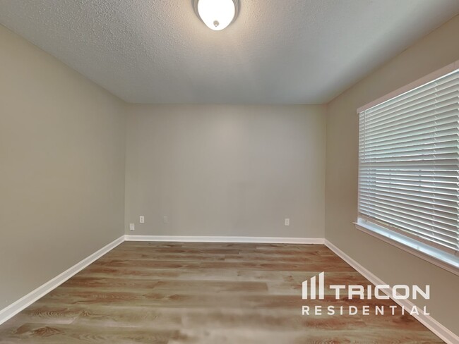 Building Photo - 1420 Shelnutt Ct