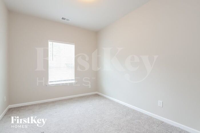 Building Photo - 74 Ravencroft Dr