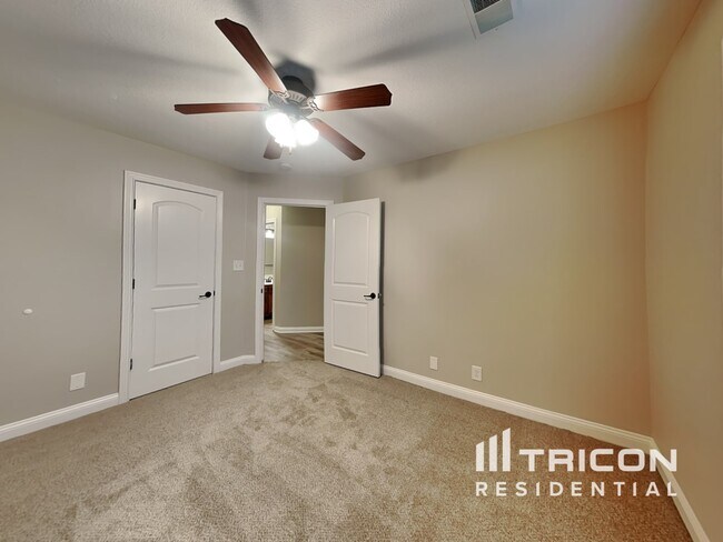 Building Photo - 2941 Brewster Drive