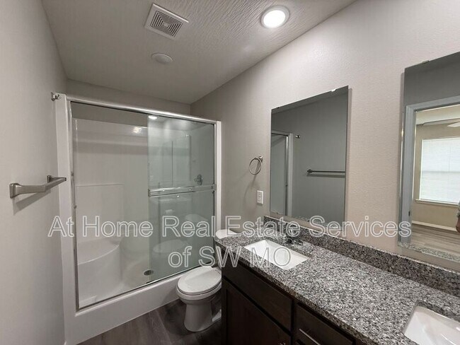 Building Photo - 820 E Watermill Cir