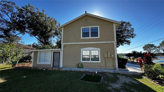 Building Photo - 2101 Good Homes Rd