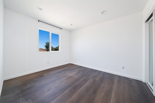 Building Photo - 6733 Lanto St