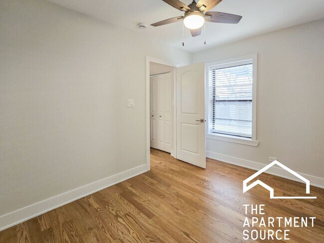 Building Photo - 516 W Cornelia Ave