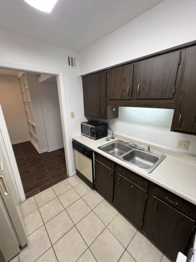 Building Photo - 4547 Alvin Dark Ave