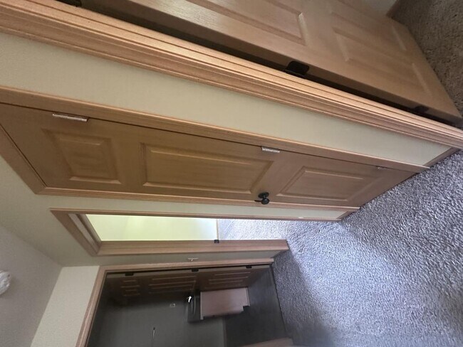 Building Photo - 2519 Parkfield Dr