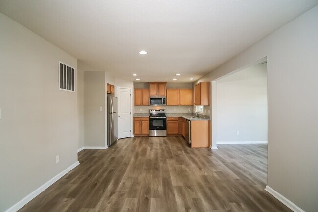 Building Photo - 678 Reunion Ln