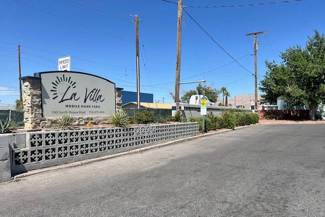 Building Photo - 1190 S Mojave Rd