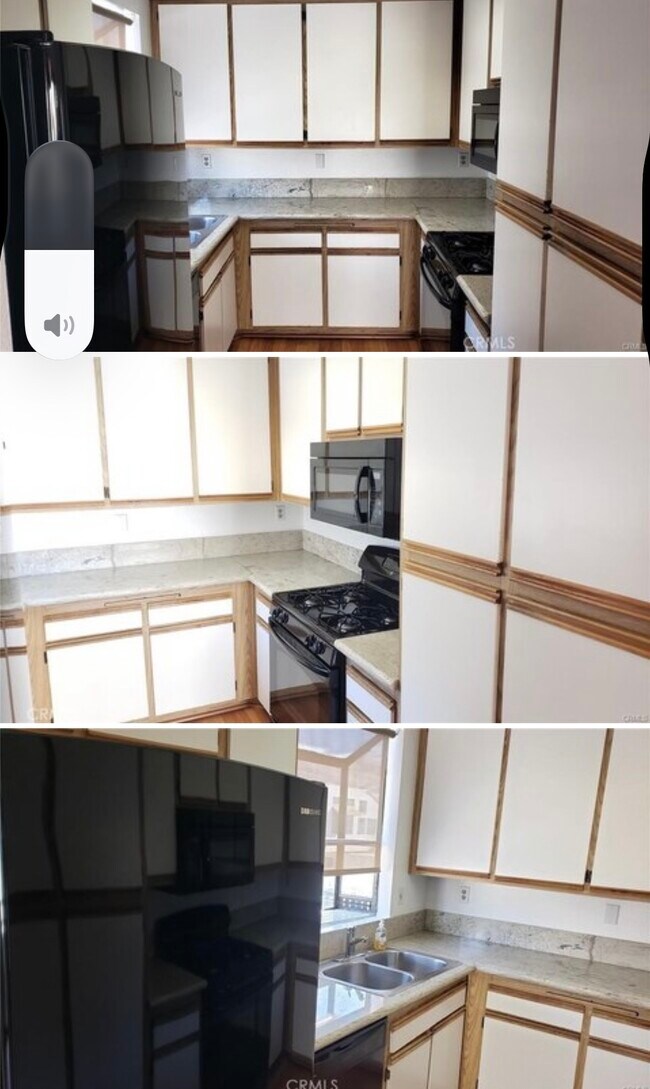 Building Photo - 4265 Las Virgenes Rd