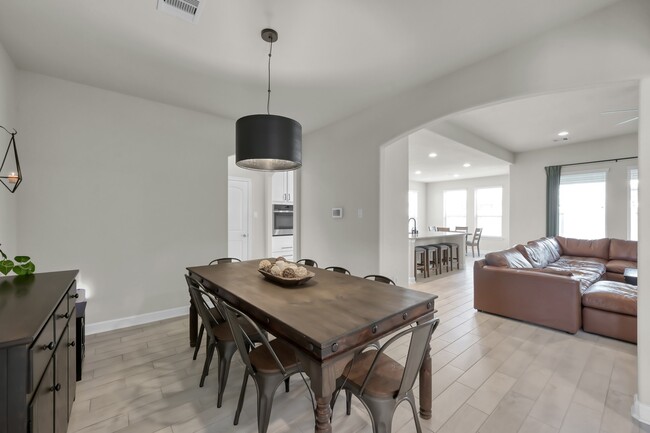 Building Photo - 241 Bright Blf Cir