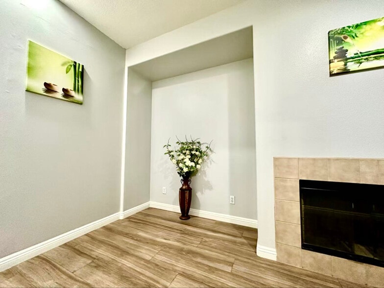 Building Photo - 16550 Sugar Ln