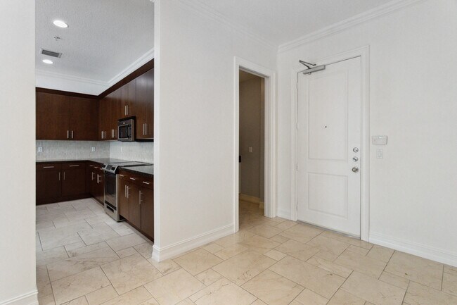 Building Photo - 12 SE 1st Ave