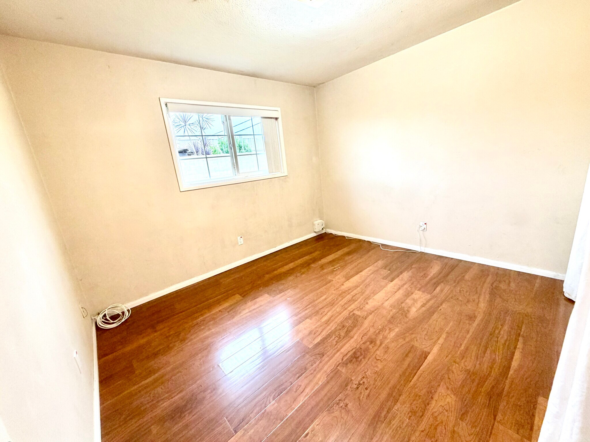 Building Photo - 6502 Edgemont Dr