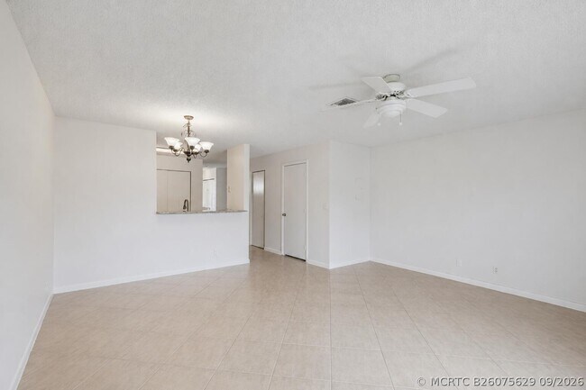 Building Photo - 9767 Kamena Cir