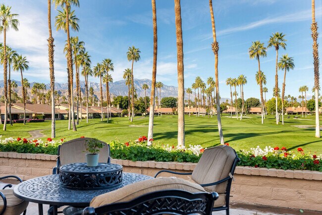 Building Photo - 54 Maximo Way