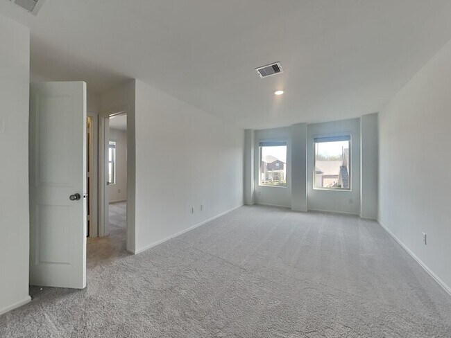 Building Photo - 27019 Breakaway Ln