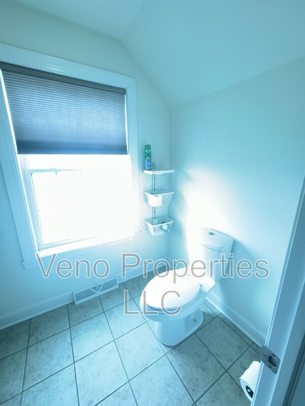 Building Photo - 17 Ironwood Street