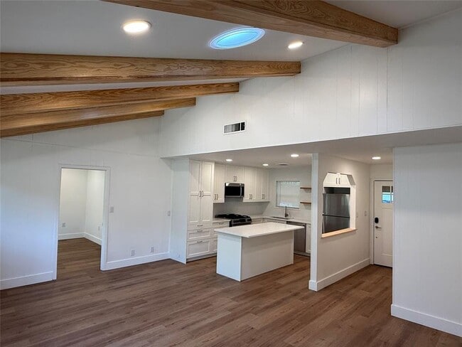 Building Photo - 6712 Bryn Mawr Dr