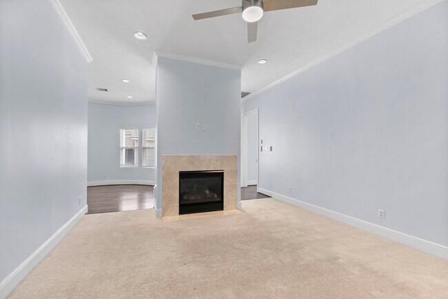 Building Photo - 4626 Braeburn Dr