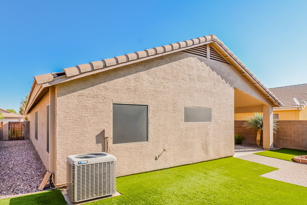 Building Photo - 15907 W Carmen Dr